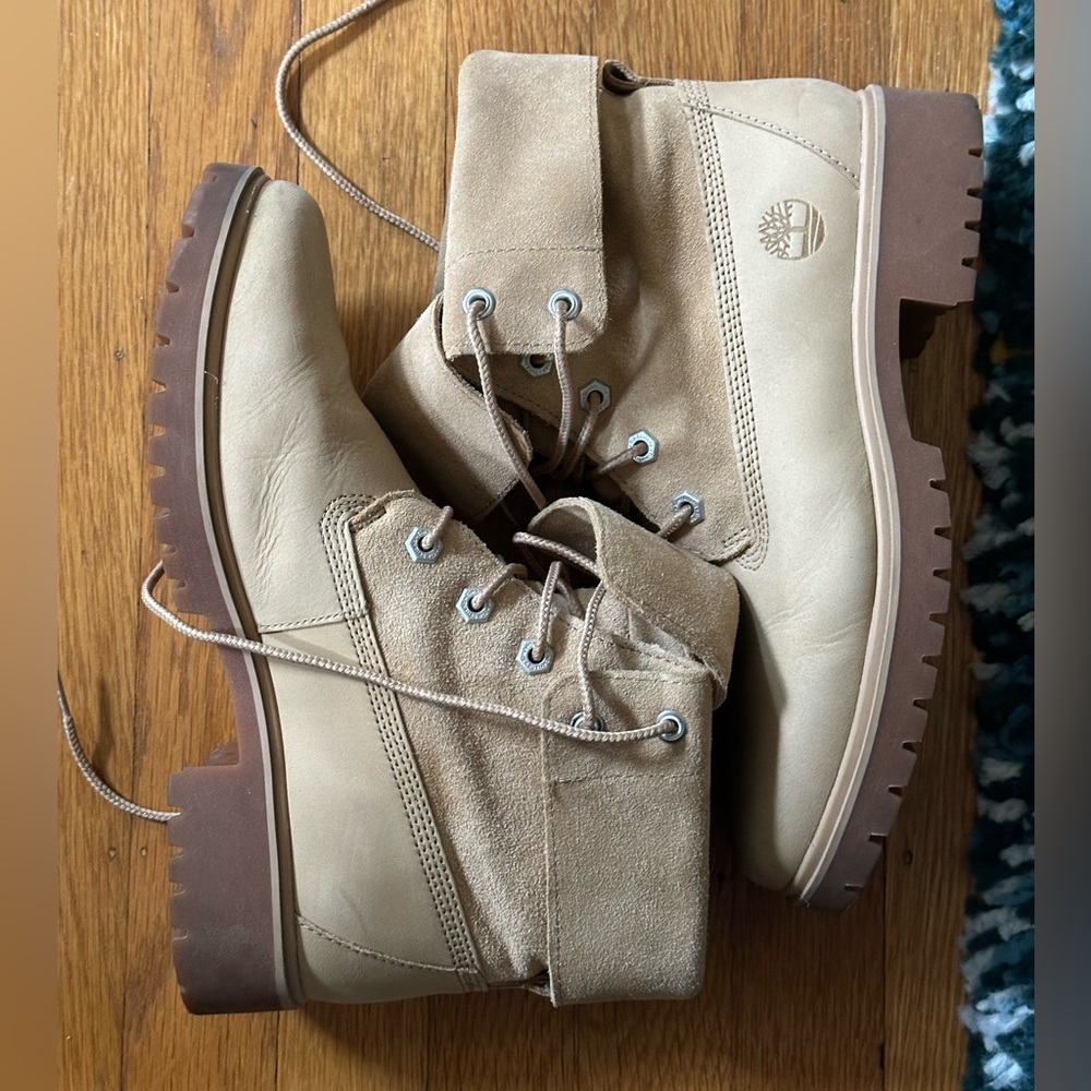 Timberland Tan Lace Up Boots - Size 8